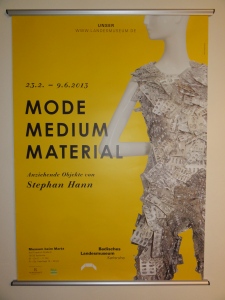 Mode Medium Material